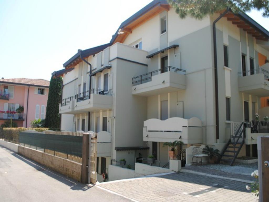 Monica Appartamenti Sirmione Ngoại thất bức ảnh